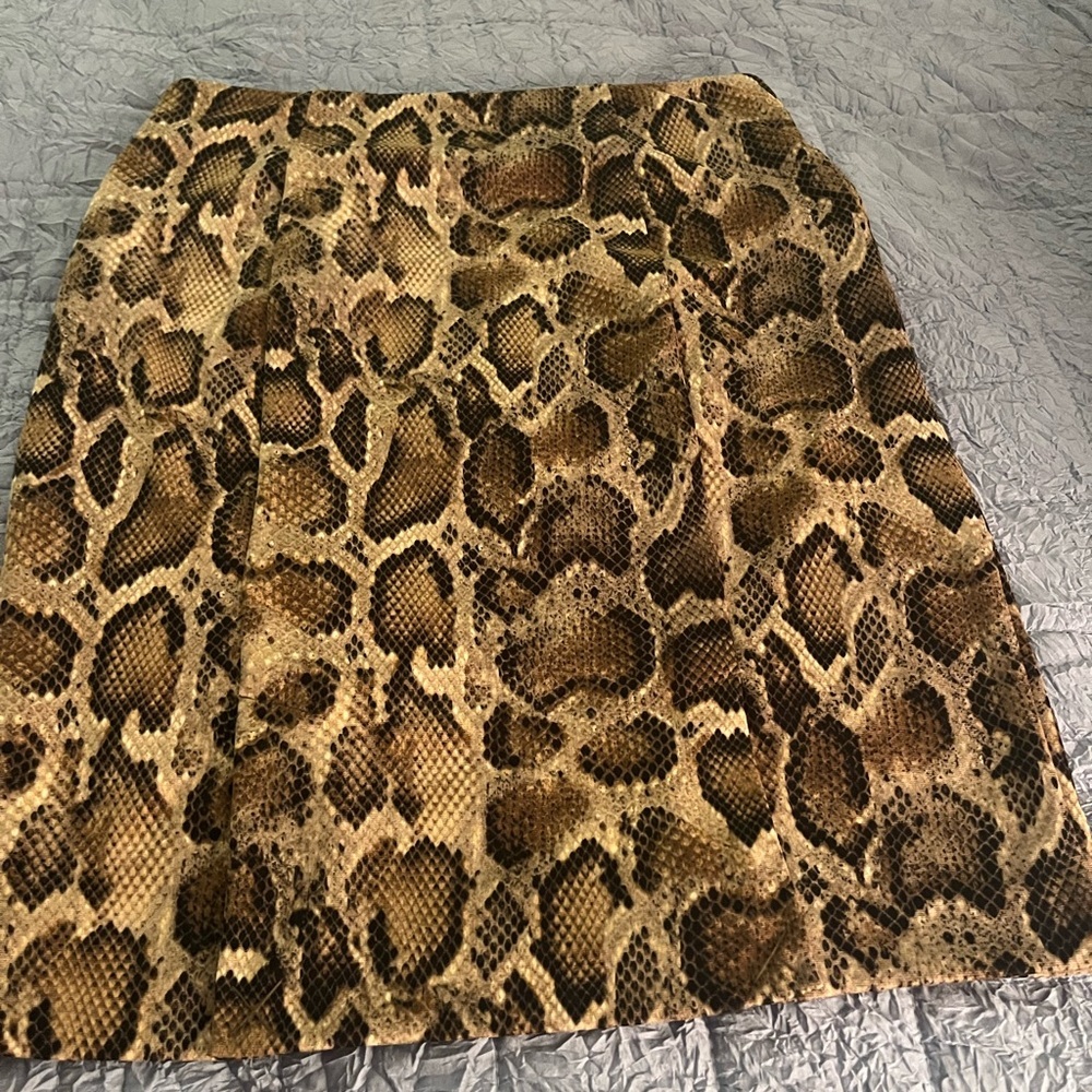 Michael Kors Snake Skin Skirt Women’s 6P - Picture 3 of 3